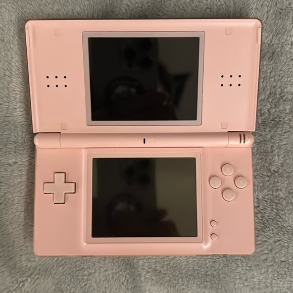 *SUPER RARE* 2007 Nintendo DS Lite pastel pink. Authentic. - Picture 1 of 4